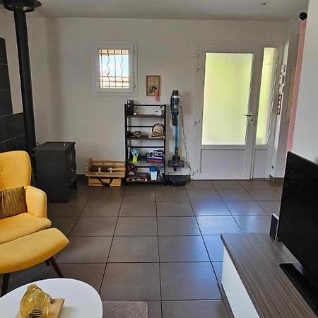 Appartement Dans Notre Maison Domessin Luaran gambar