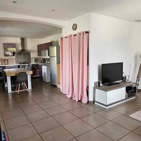Appartement Dans Notre Maison Domessin Luaran gambar