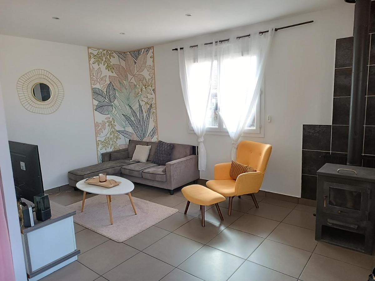 Appartement Dans Notre Maison Domessin Luaran gambar